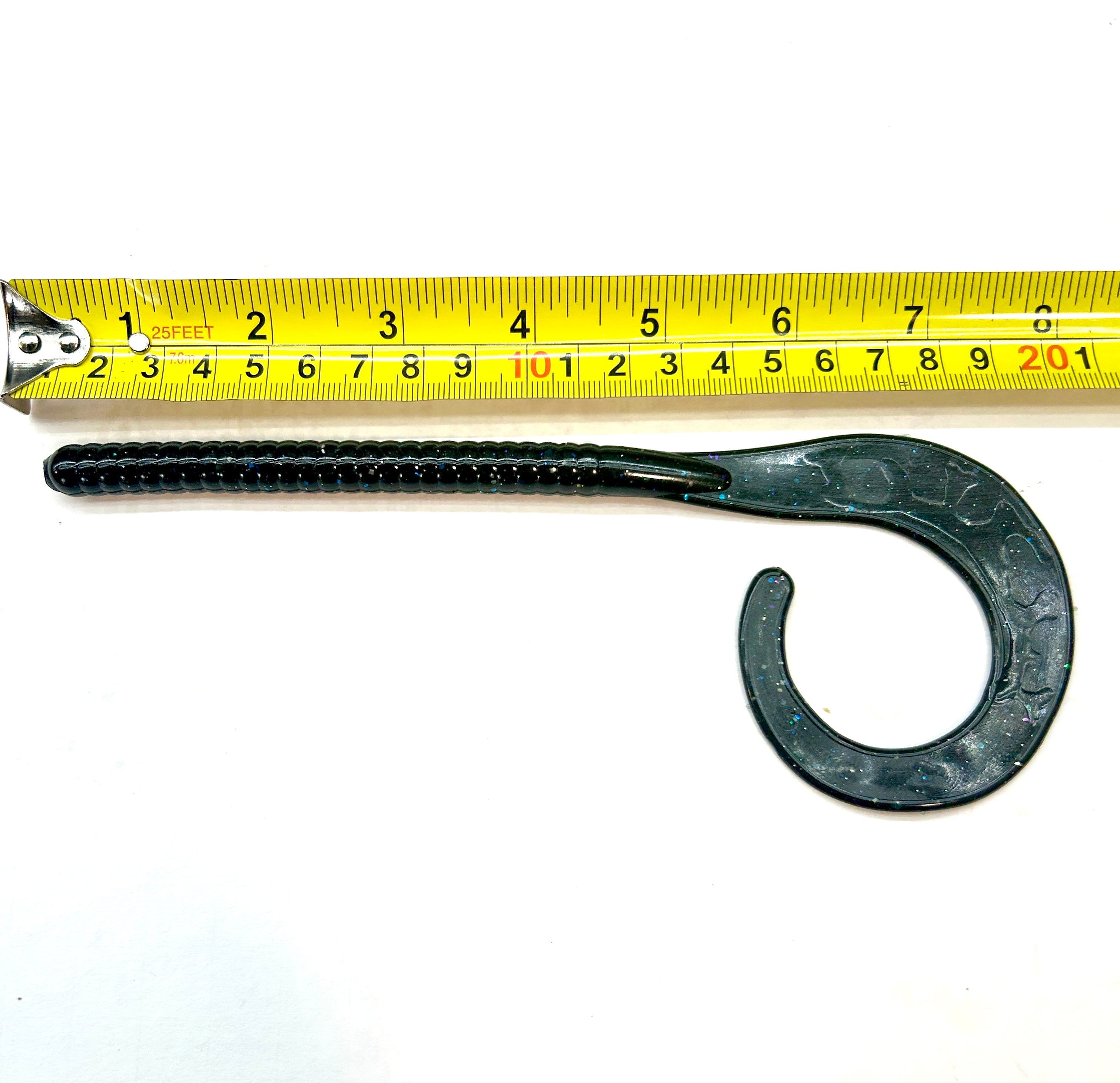 Ledge Worm (Black Magic) 6pk