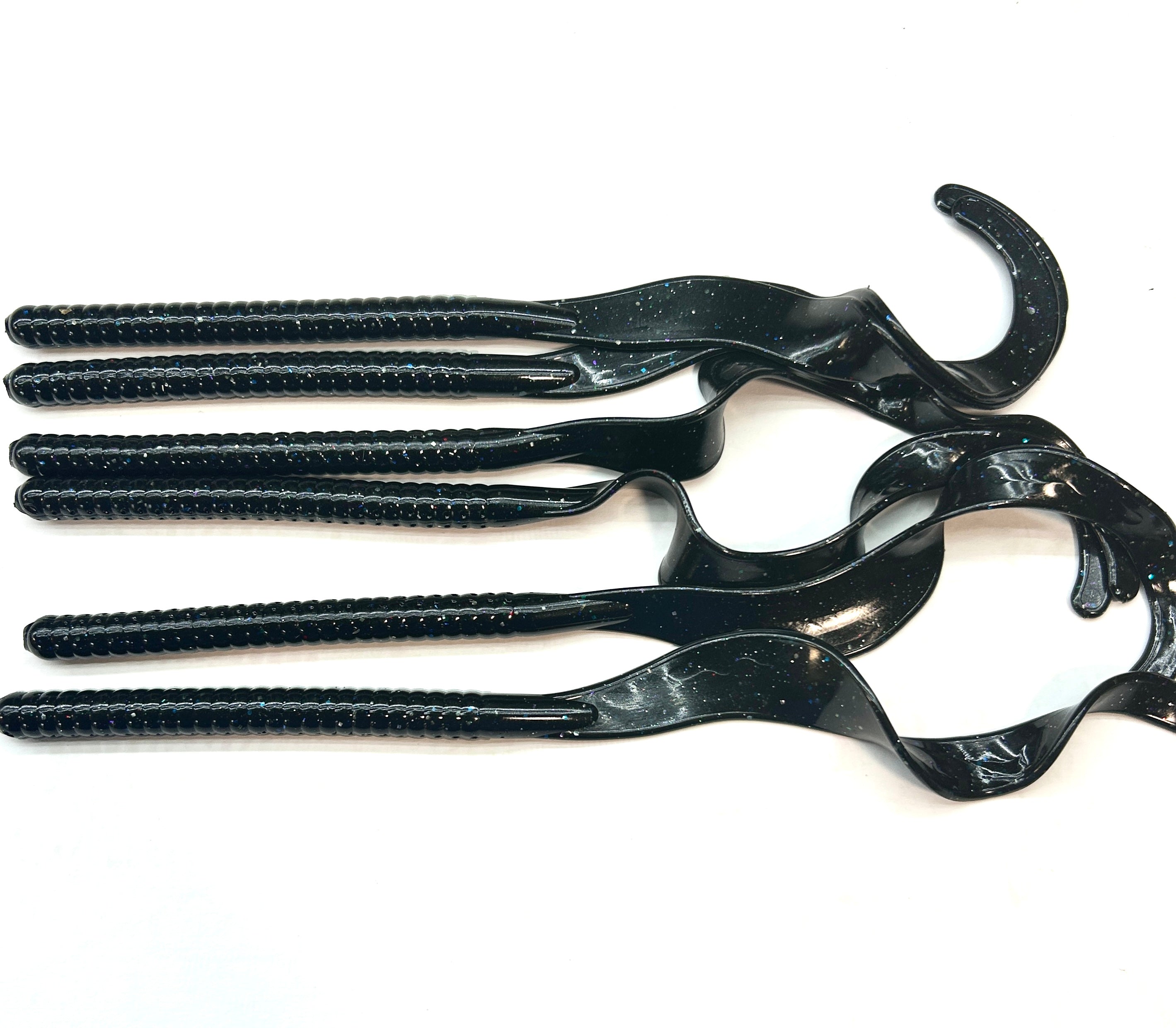 Ledge Worm (Black Magic) 6pk